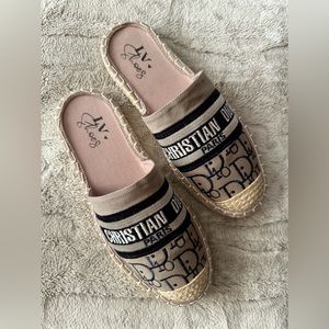 Sandals/Espadrilles